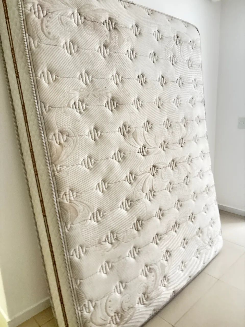 Colchão queen 