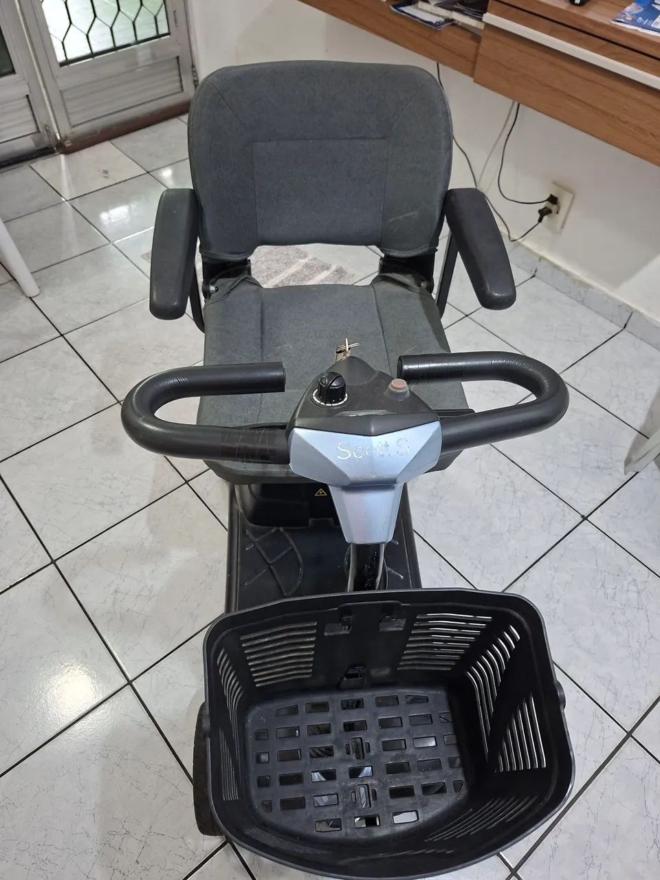 Cadeira de rodas elétrica  - Foto 4
