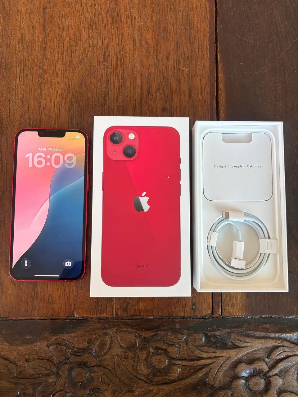 iPhone 13 red seminovo com caixa - Celulares e Smartphones - Setor