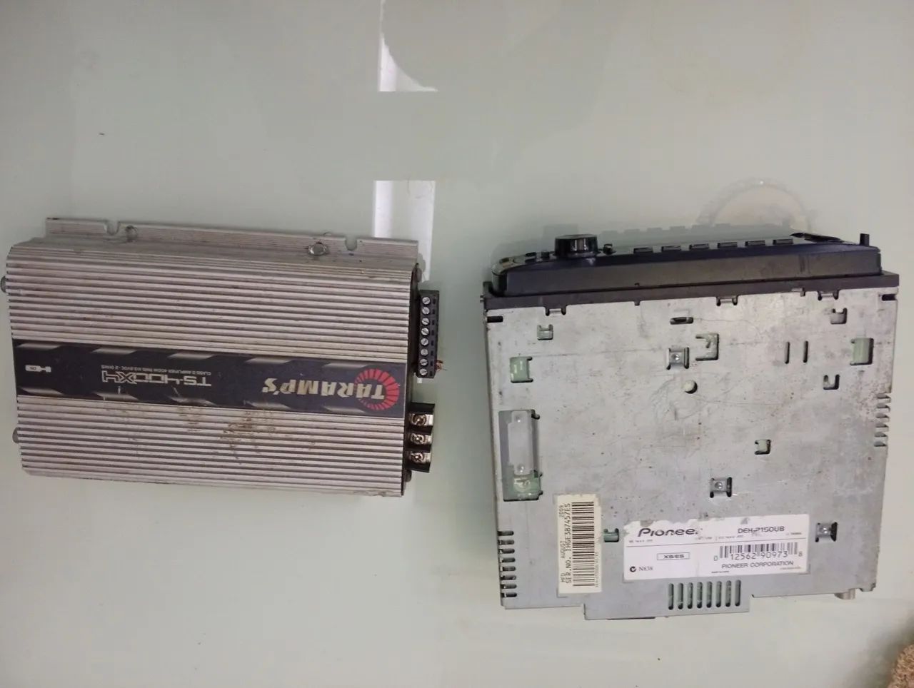 Módulo Taramps 400rms e toca cd Pioneer 