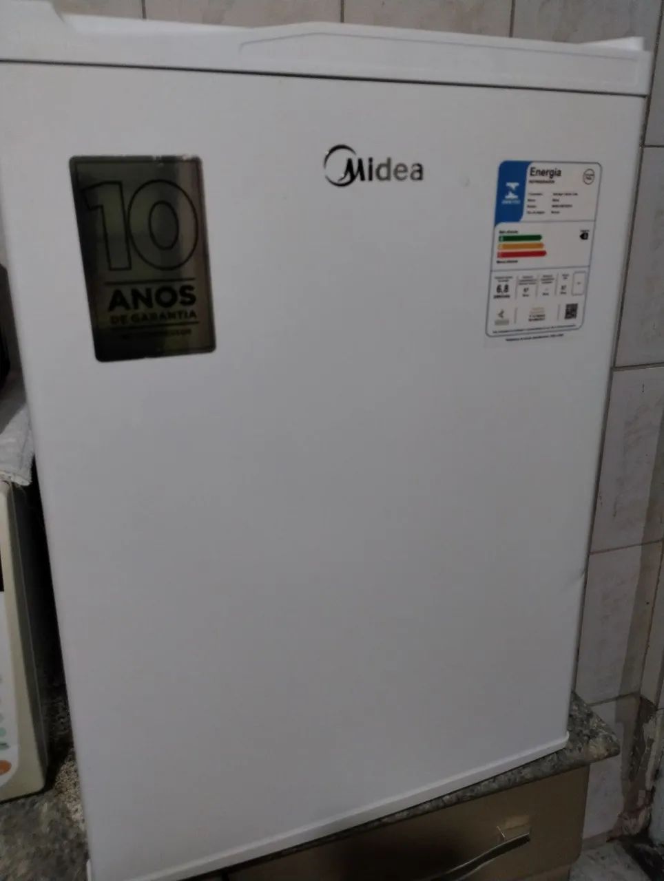 Frigobar Midea 