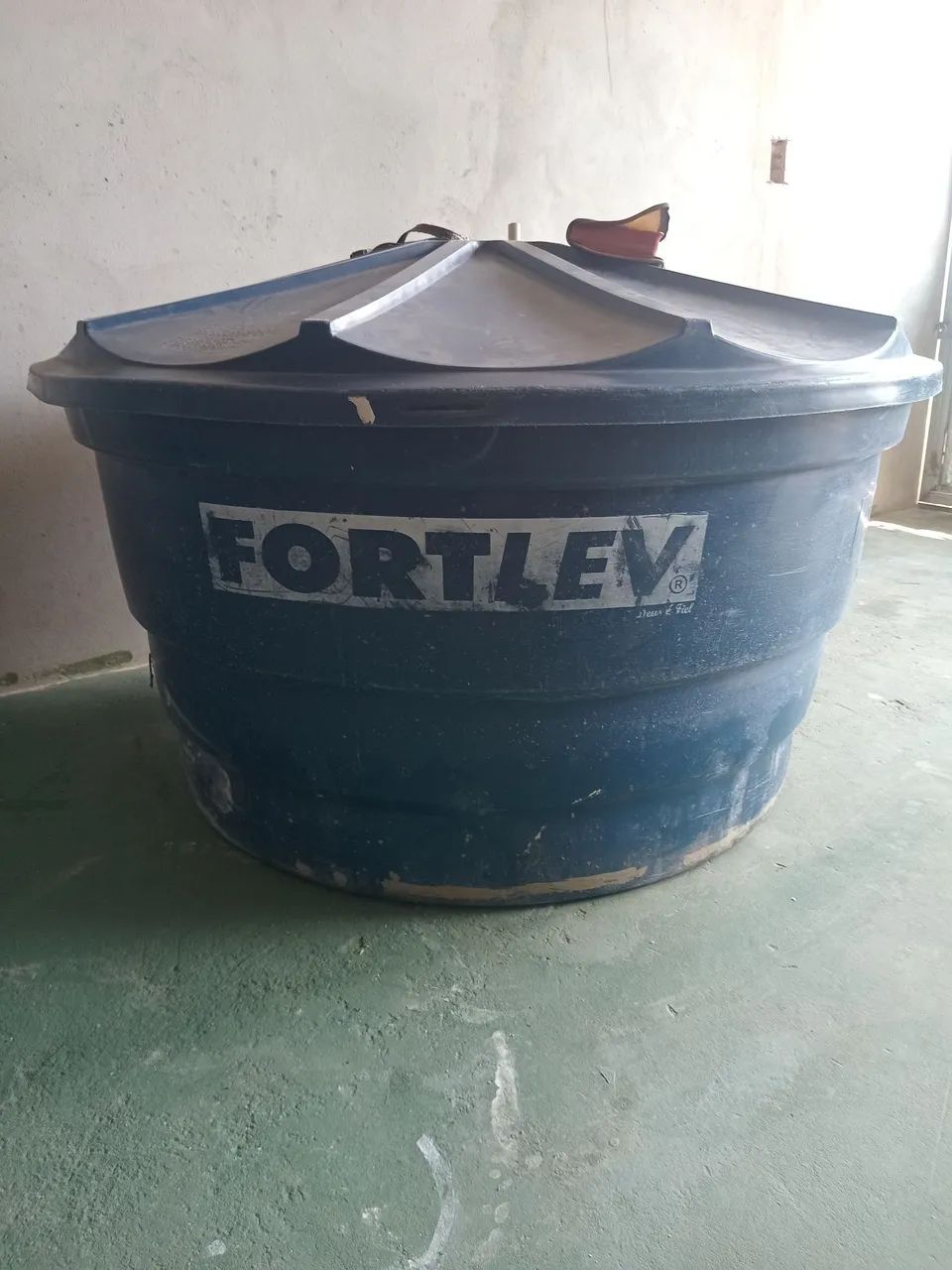 Vendo caixa d'água de 1000lt