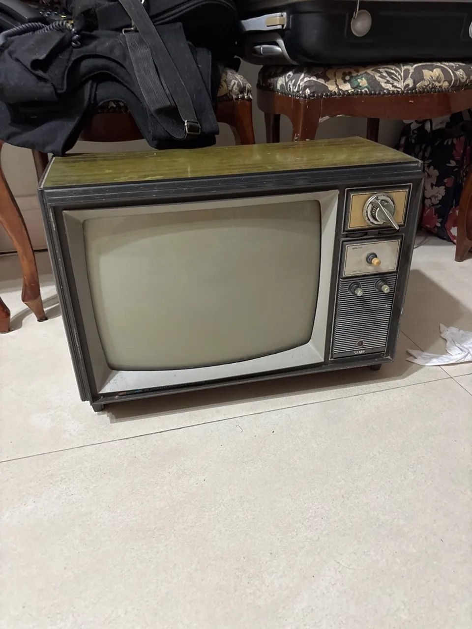 TV antiga semp anos 70