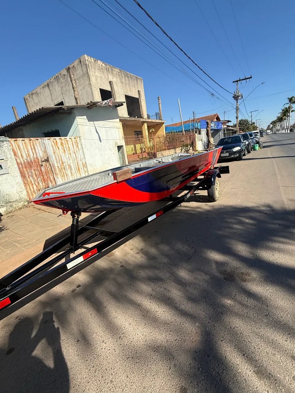 Vendo barco  de 5 metros motor de 15 HP Suzuki e carretinha