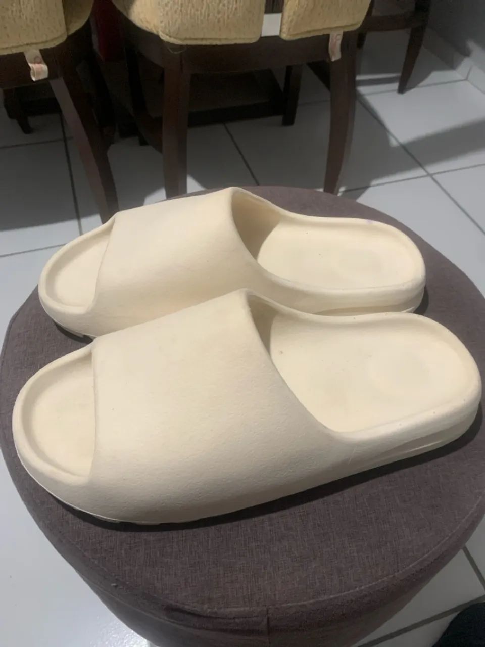 Chinelo yeezy - Foto 2