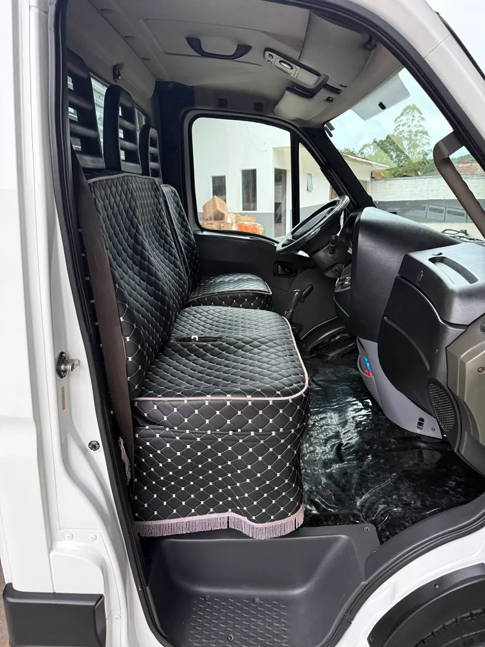 Iveco Daily 55C16 Bau impecável  - Foto 4