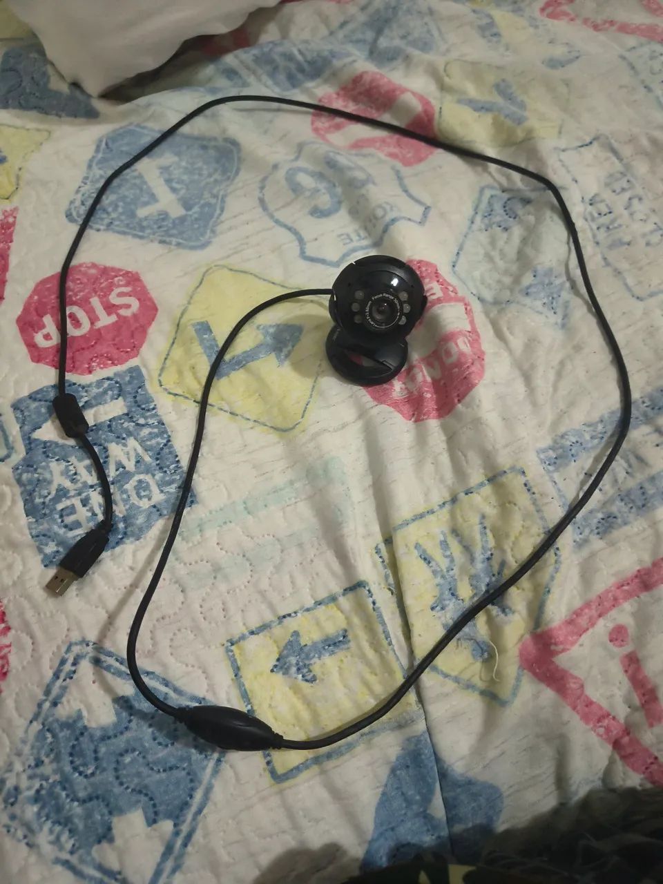 Webcam USB para PC/Notebook com Microfone - Plug & Play - Foto 4