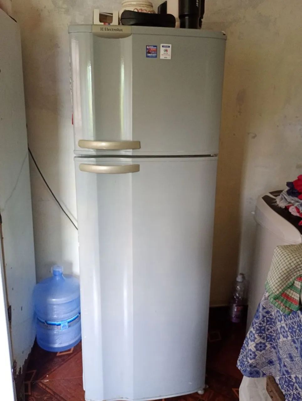 Vendo geladeira 