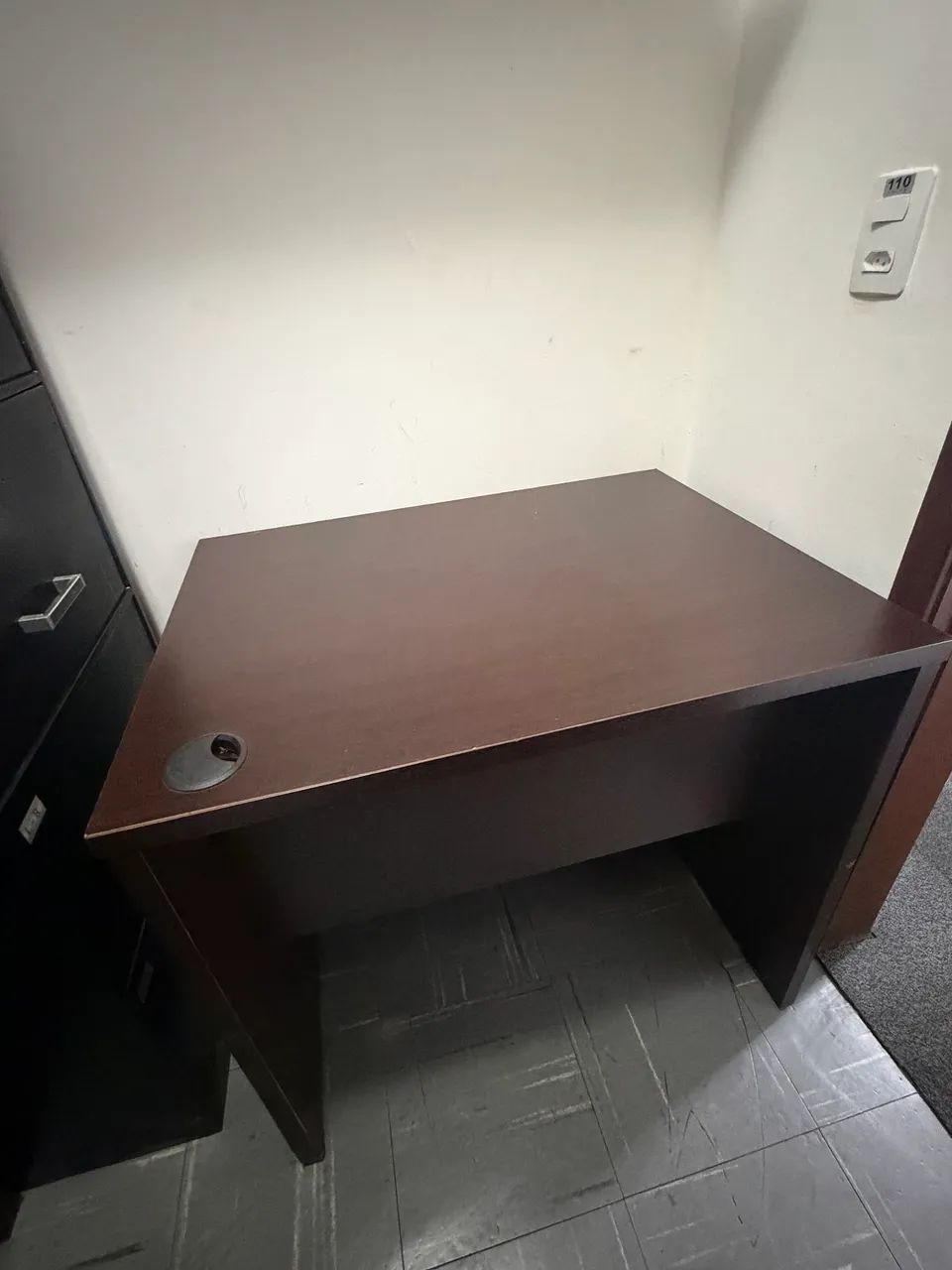 Mesa de madeira maciça