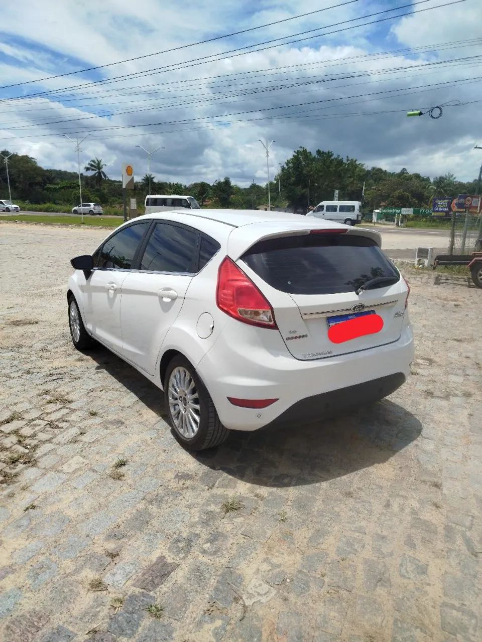Ford Fiesta Fiesta TIT./TIT.Plus 1.6 16V Flex Aut. 2015