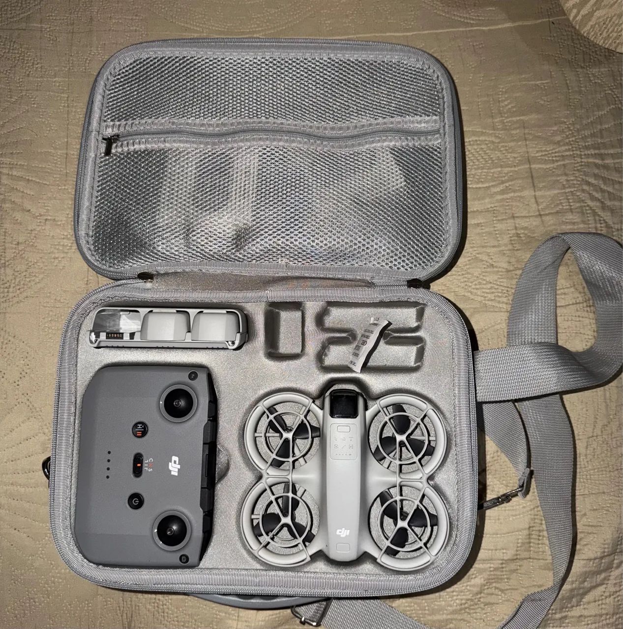 Drone Dji Neo Combo Fly More - Foto 3