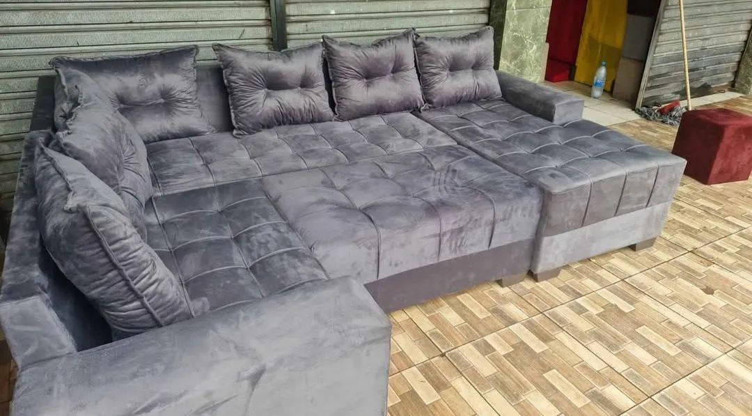 SOFA 7 LUGARES COM CHAISE E PUFF DE BRINDE A PRONTA ENTREGA  - Foto 3