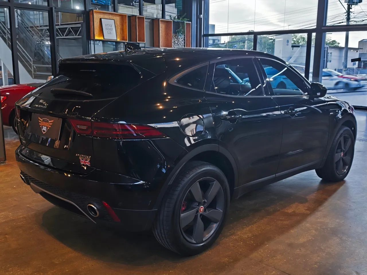 Jaguar E-Pace 2.0 AWD 249cv Aut. 2018 - Foto 4