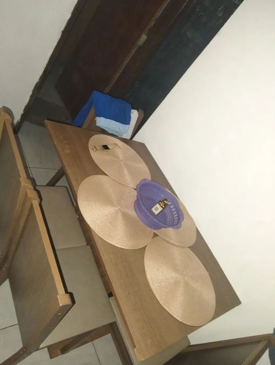 Mesa e cadeiras  - Foto 3