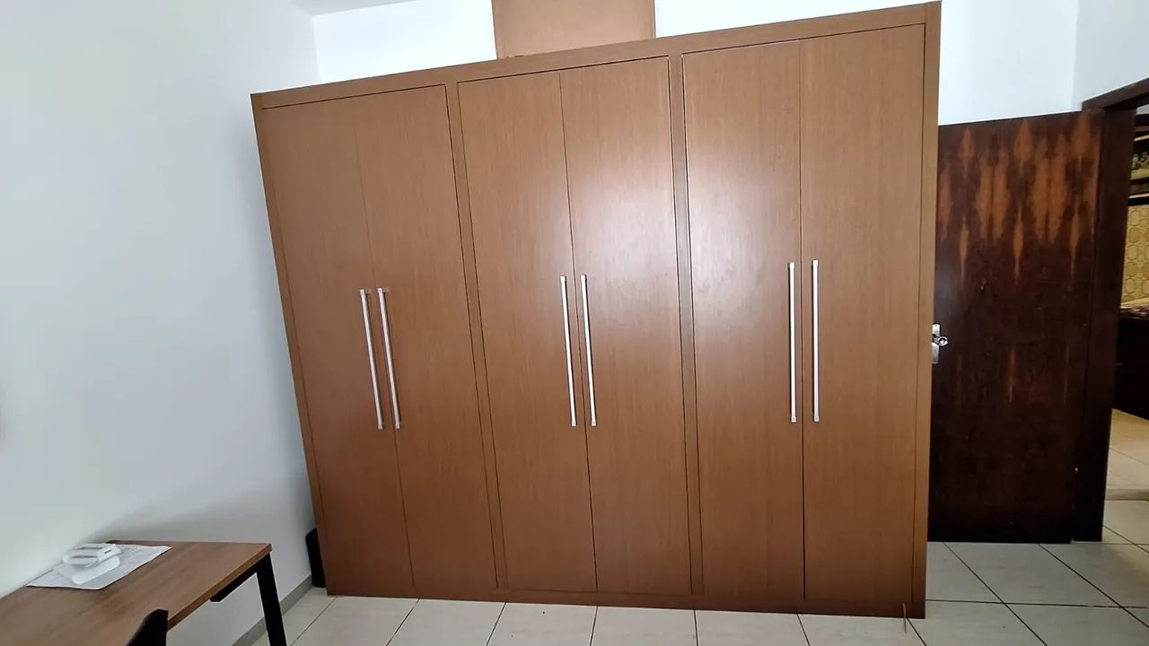 Guarda roupa 6 portas - Foto 3