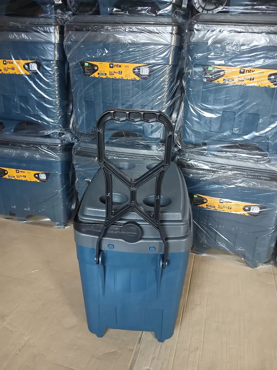 Caixa Térmica ICE BOX NTK 34 litros com Rodas  - Foto 2