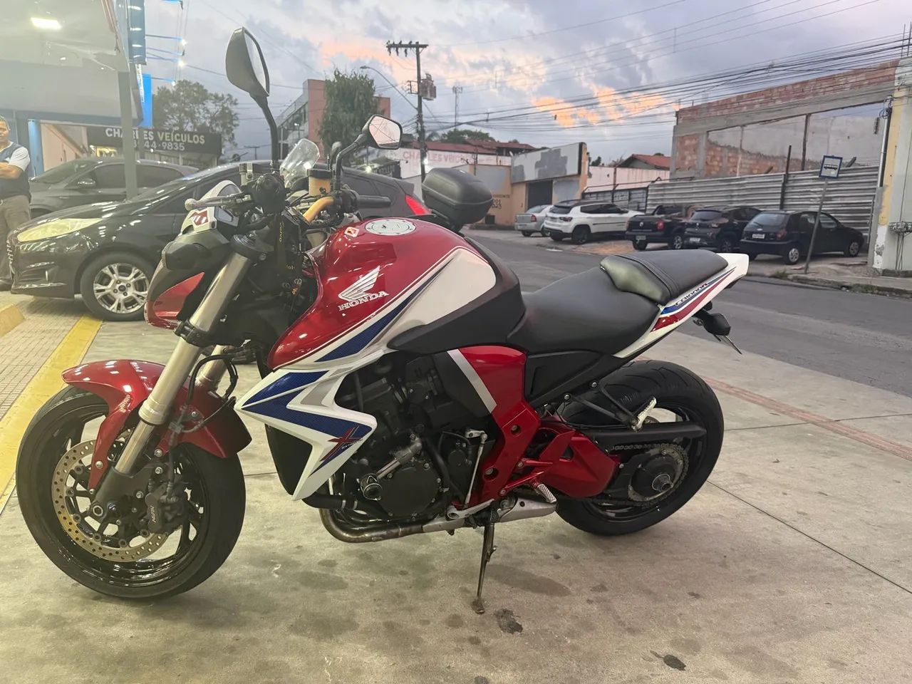 Vende-se CB 1000 muito nova  - Foto 4