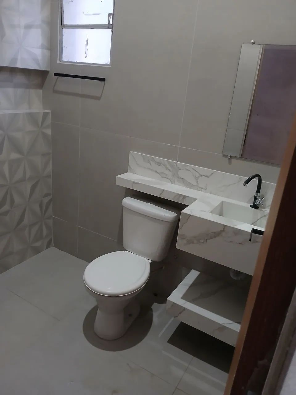 CASA COM AMPLO TERRENO EM CRUCILÂNDIA/MG - Foto 3