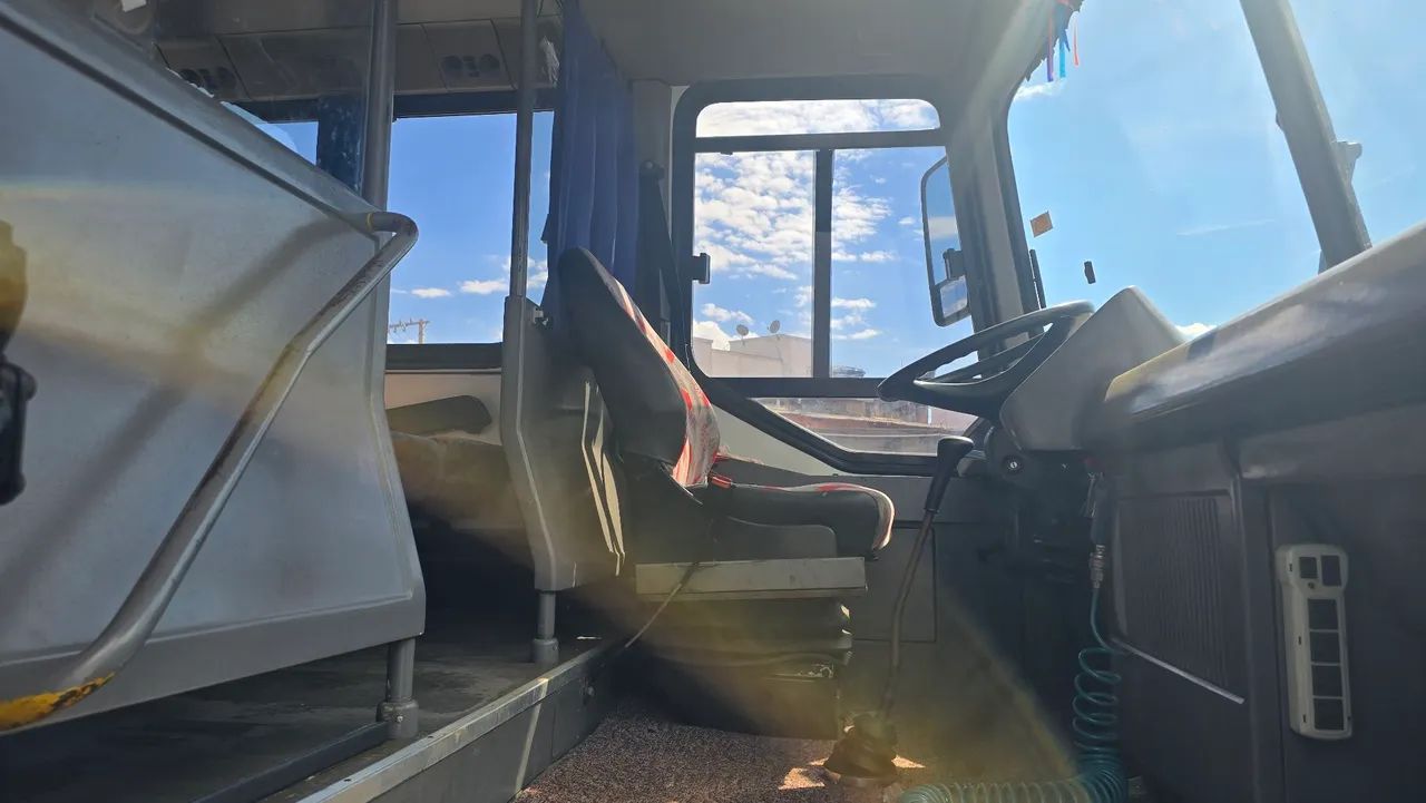 Ônibus e371 mercedes - Foto 4
