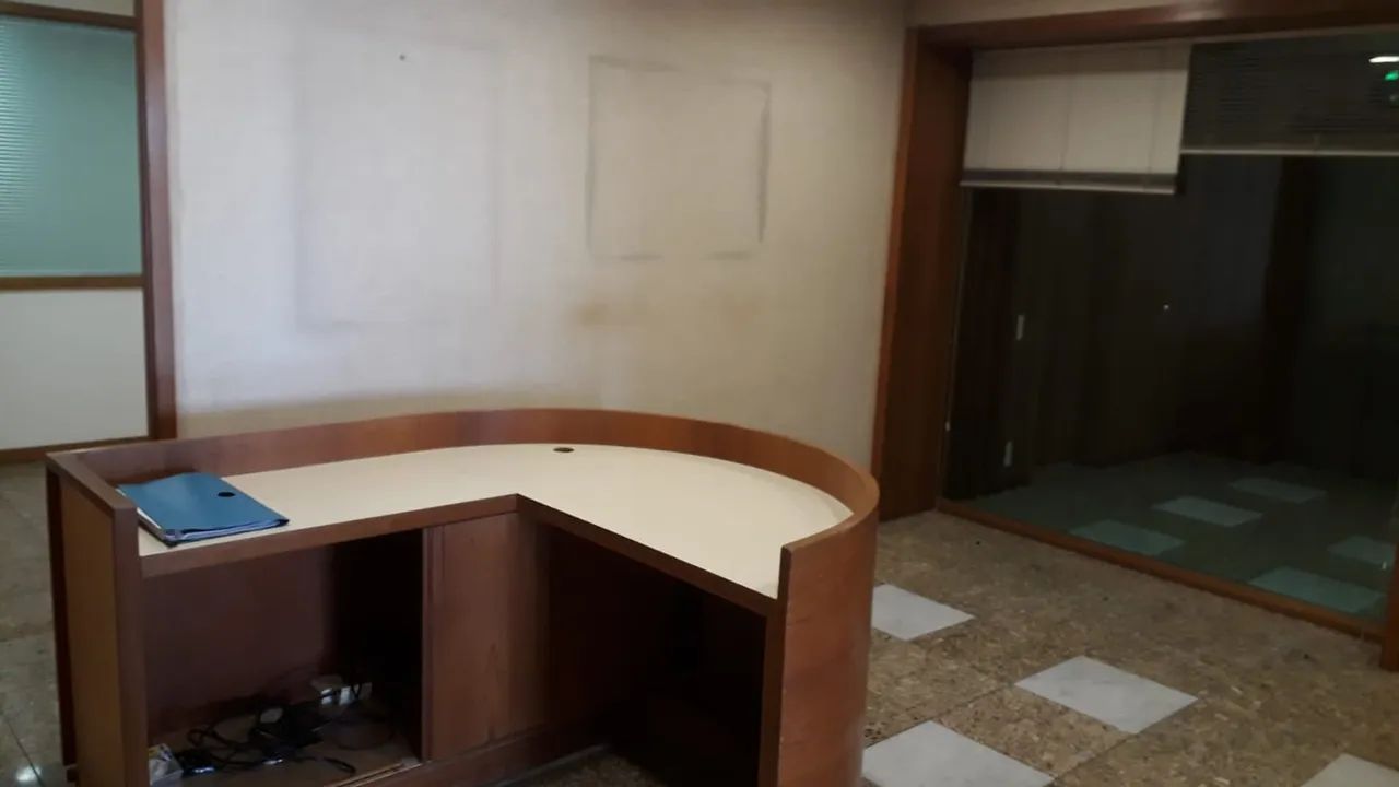 Andar Inteiro Comercial com 11 Salas e 6 Vagas na Glória - Foto 3