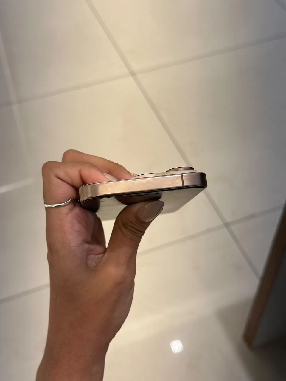 Vendo iPhone 16pro 256G  CONSERVADO 