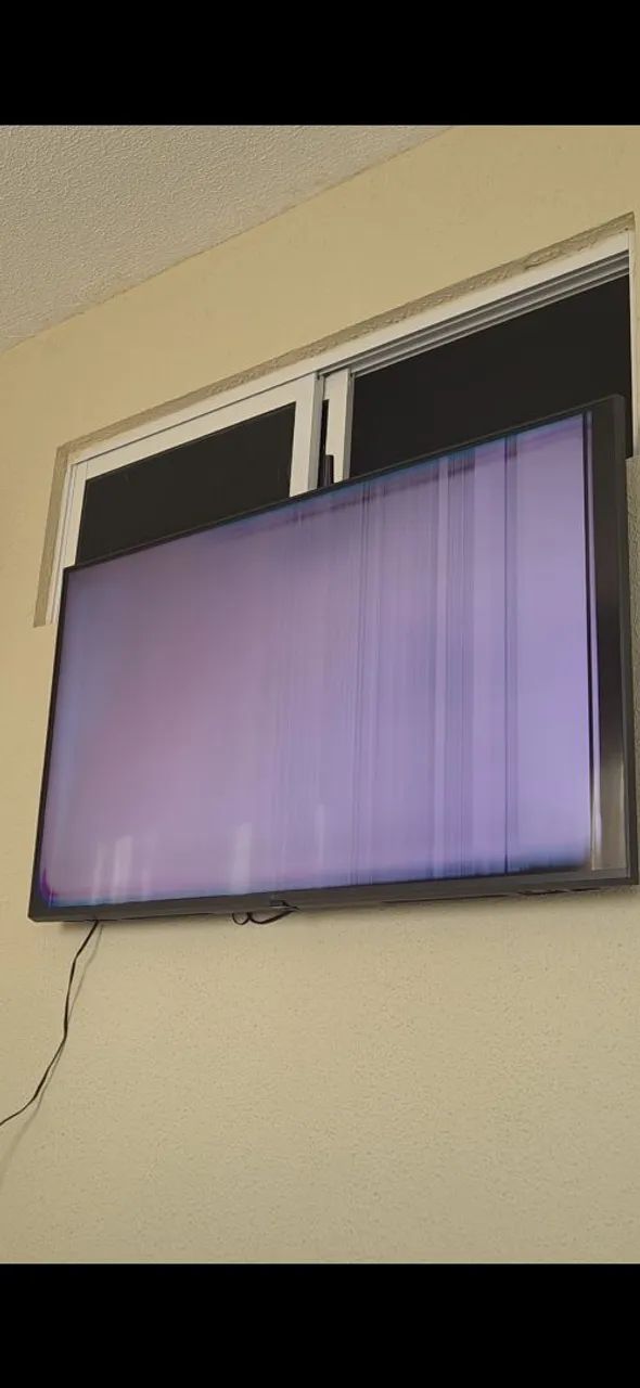 SMART TV LG 50 POLEGADAS 4K - COM DEFEITO NA TELA