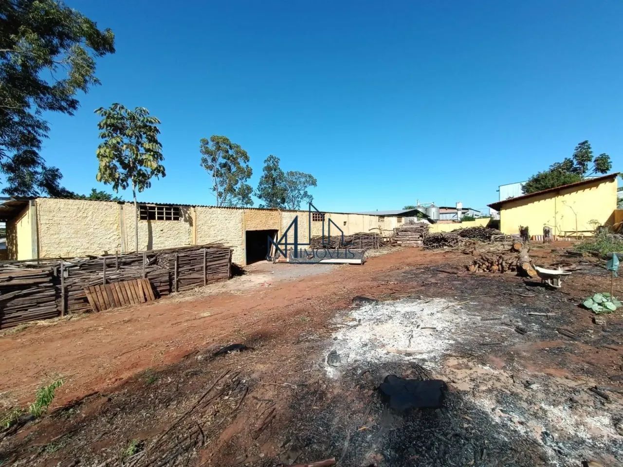 Área de 2.600 m² - Polo Industrial - Aparecida de Goiânia GO - Foto 7