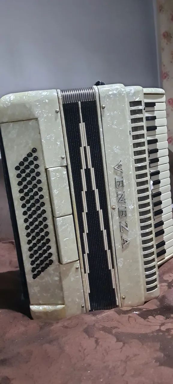 Acordeon Veneza 80 baixos - Foto 3