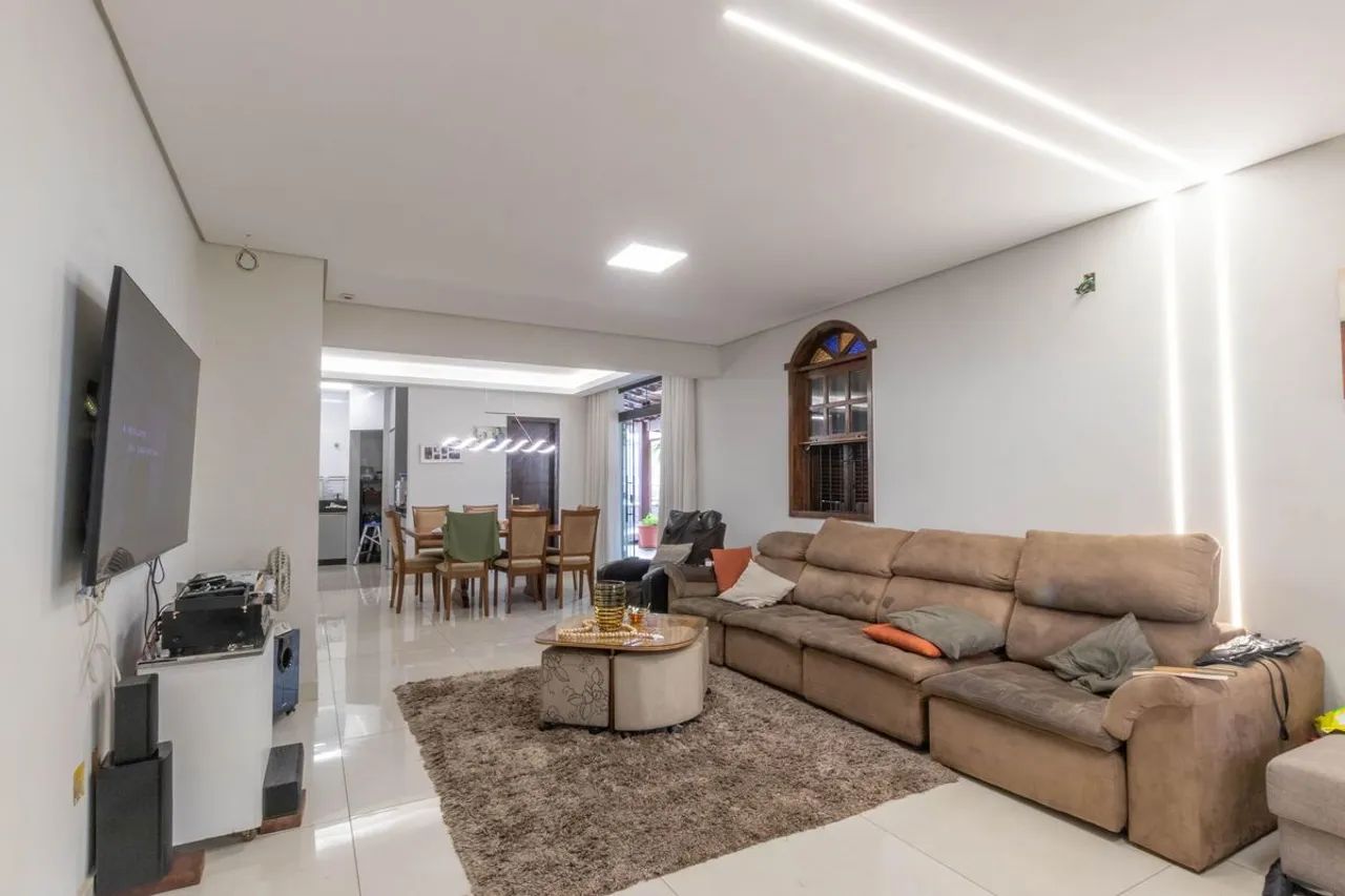 Casa à Venda - Ouro Preto, 7 Quartos, 630 m2