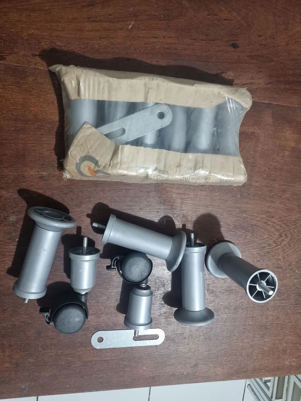Kit 6 pés de cama box 2 com rodinha - Foto 3