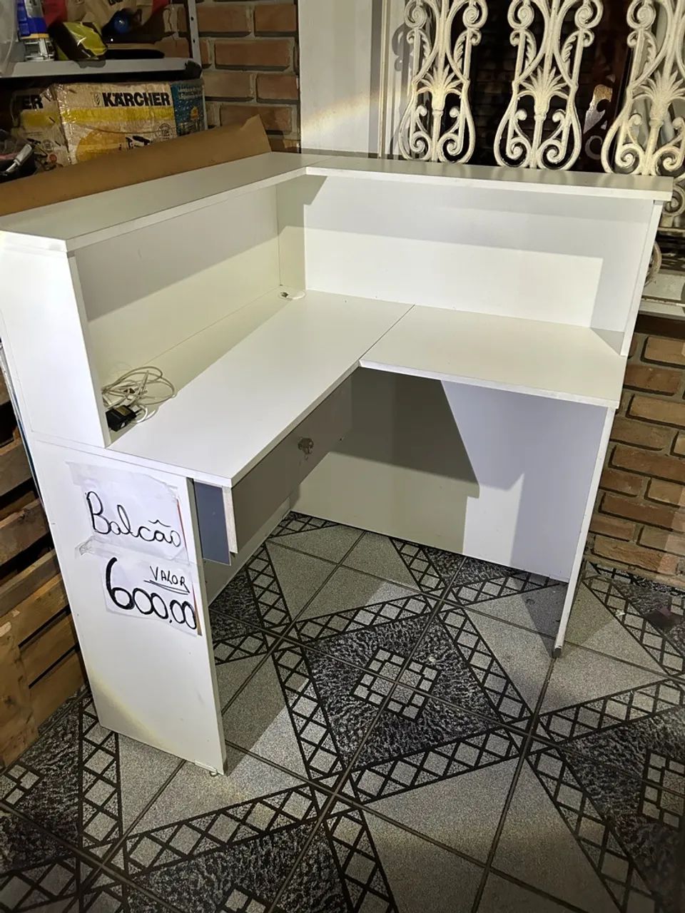 Balcão de recepção 