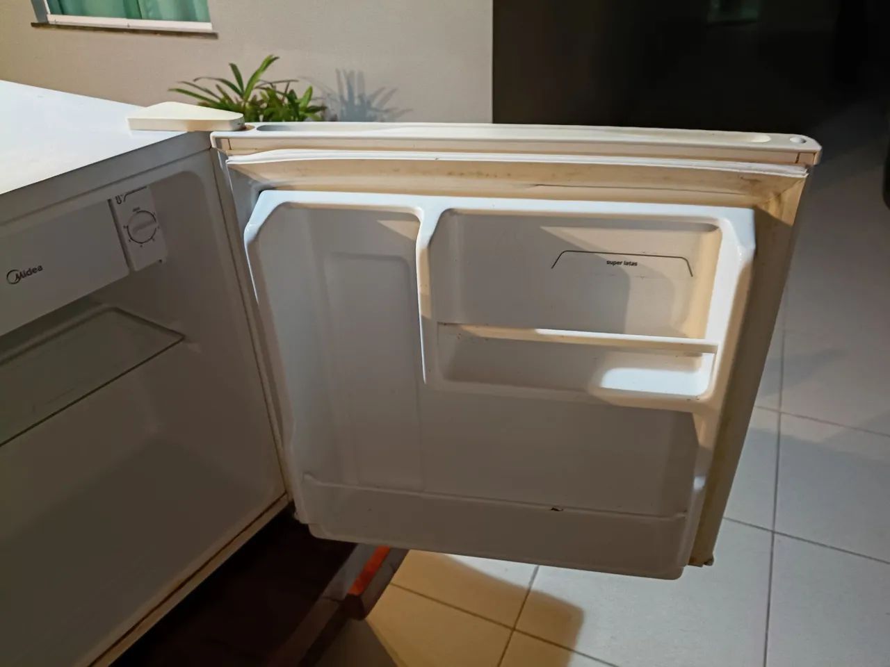 Frigobar 220w - Foto 2