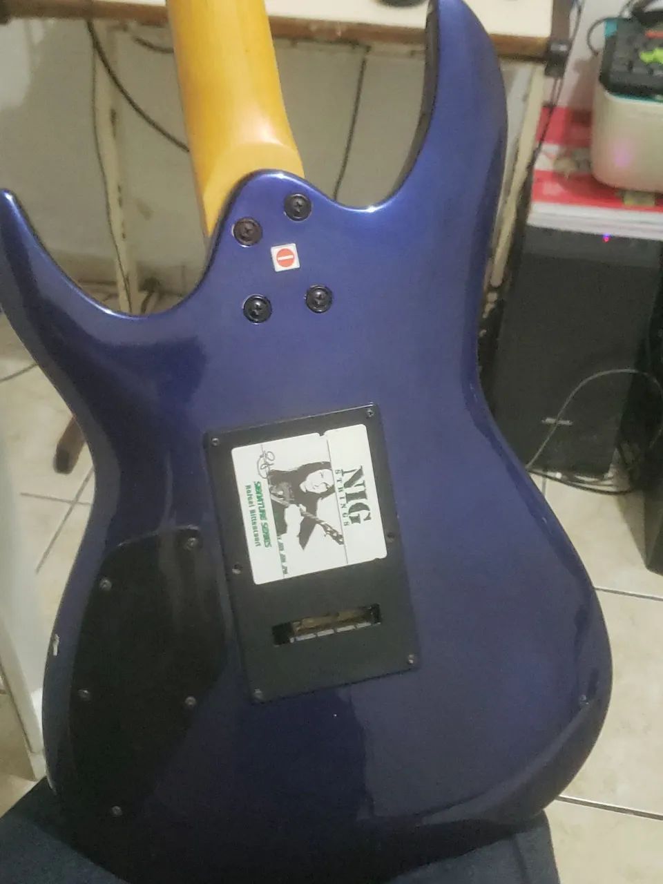 GUITARRA COM ASSINATURA DO RAFAEL BITTENCOURT  - Foto 2