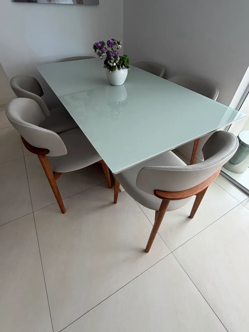Mesa 6 cadeiras 