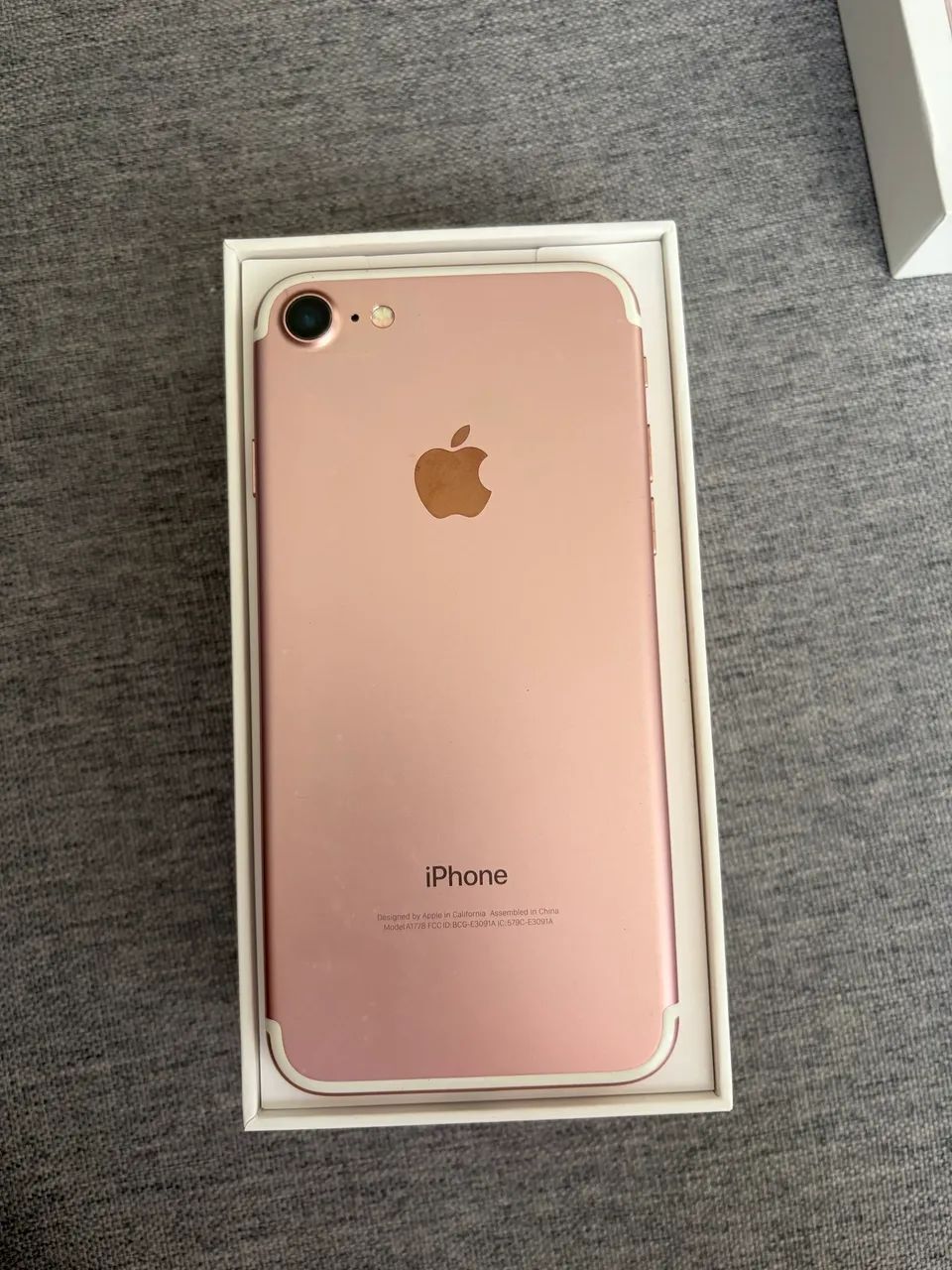 iphone 7 Rose gold- 128gb
