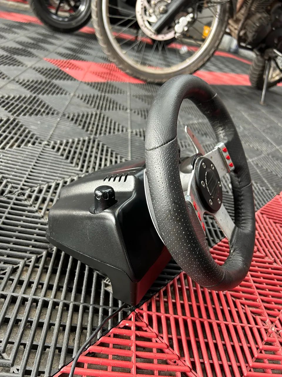 Volante G27 - Foto 4