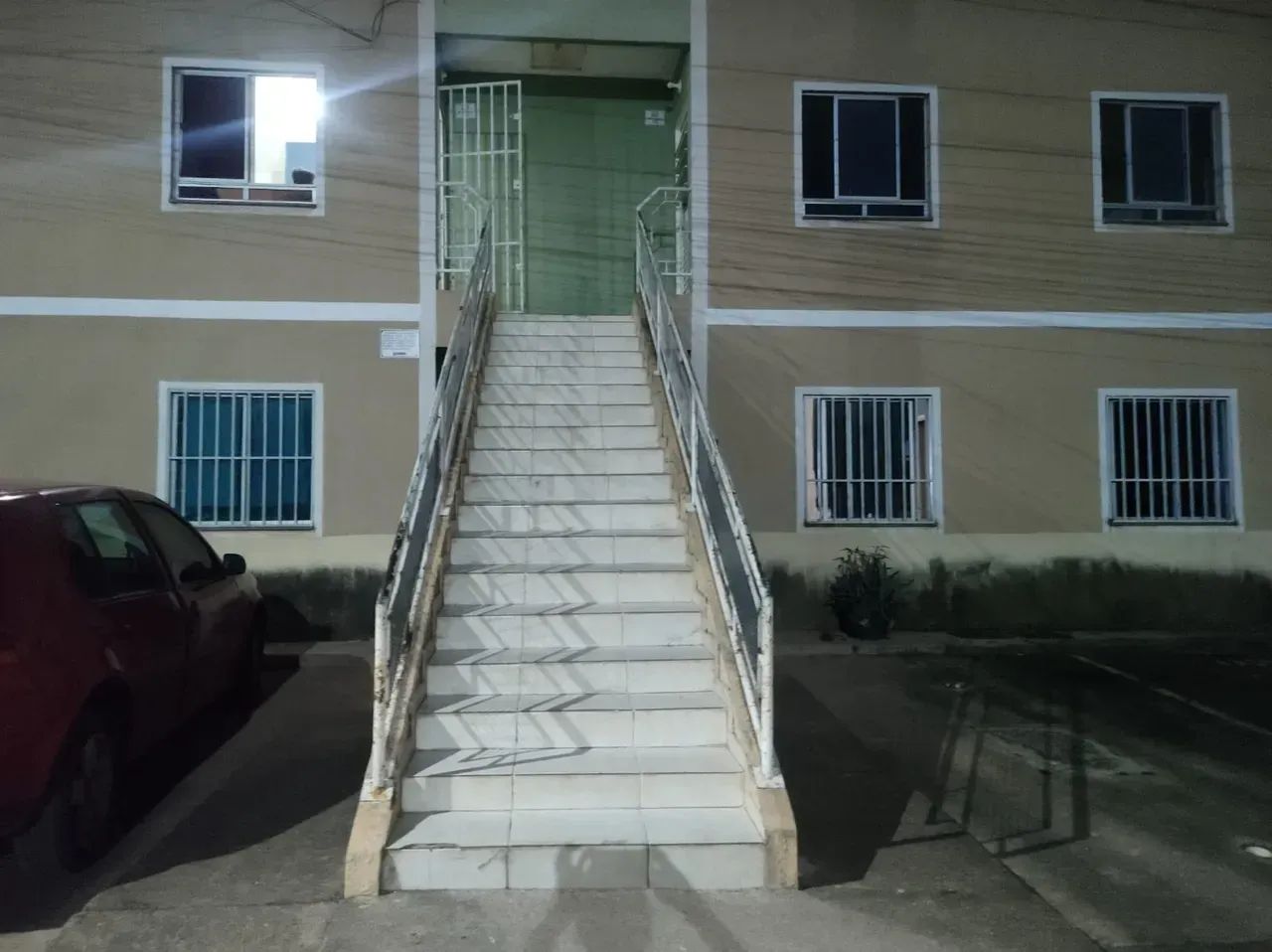 Imóvel para aluguel tem 45 metros quadrados com 2 quartos