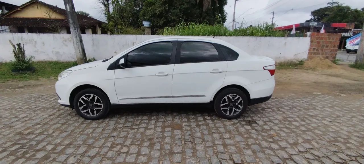Fiat Grand Siena Grand Siena ESSENCE 1.6 Flex 16V 2014