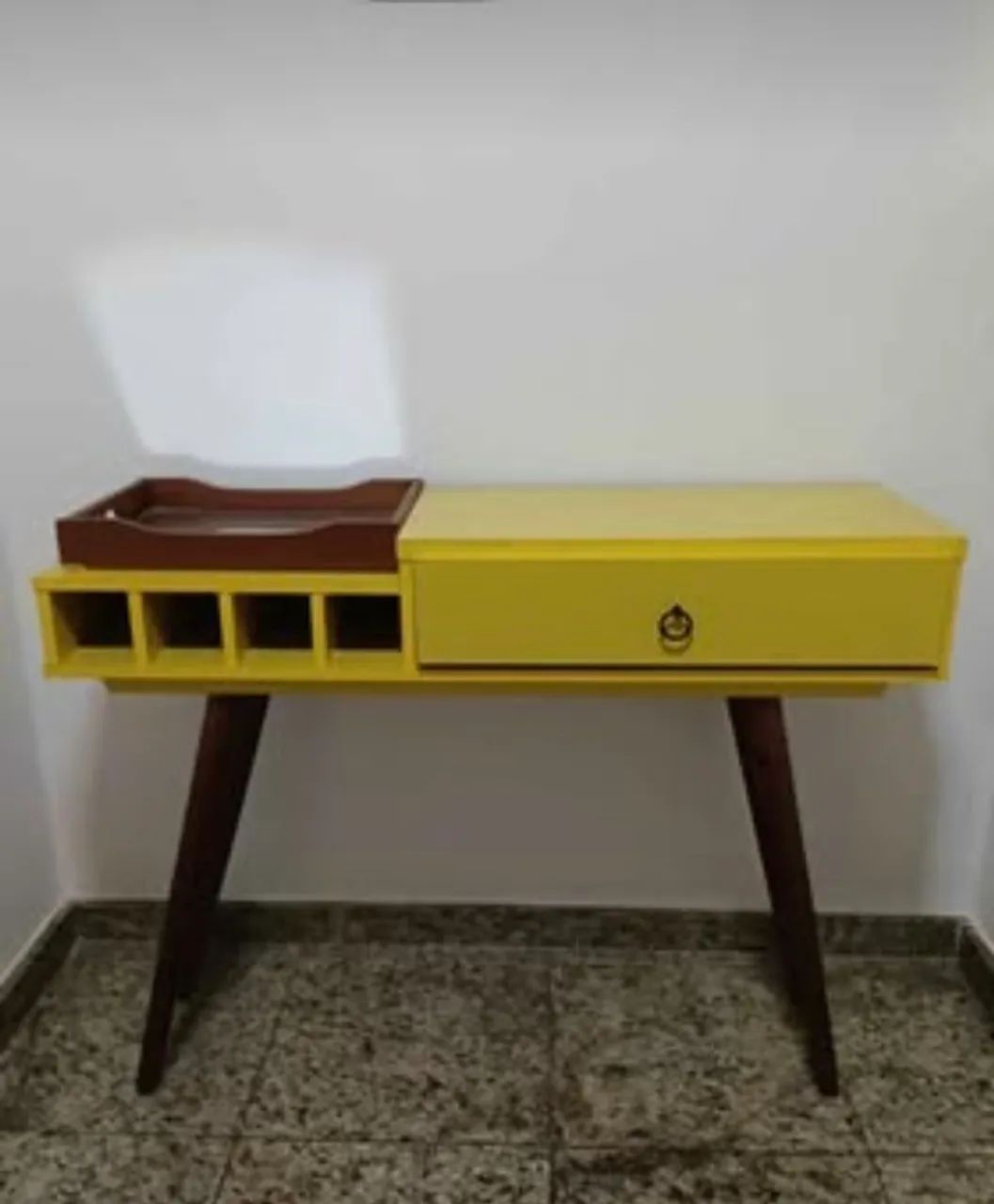 Aparador bar amarelo retro 