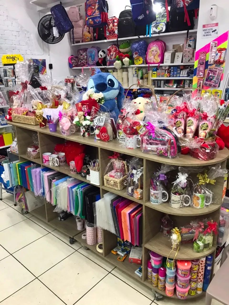 Loja completa moveis usados para loja de brinquedos presentes papelaria