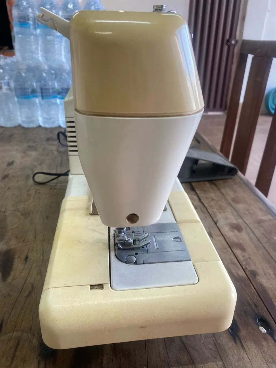 Máquina de costura antiga singer - Foto 3