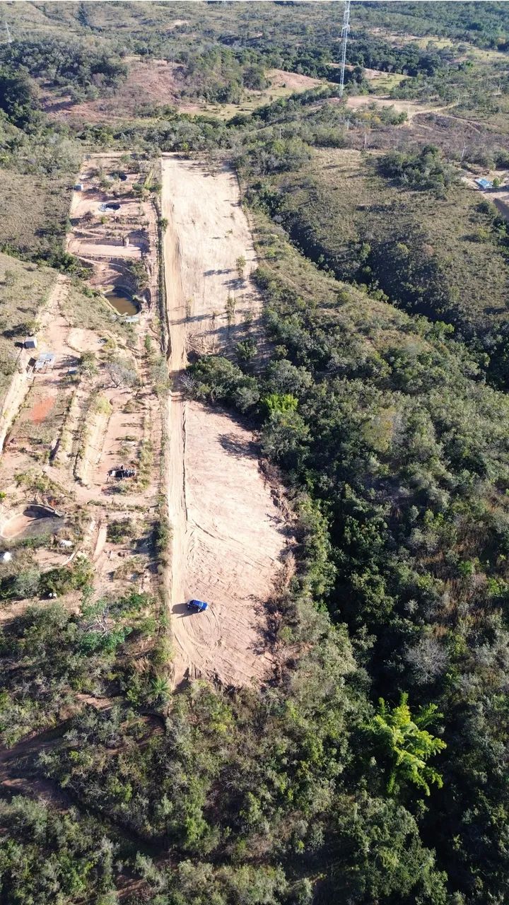 CHÁCARA COM 20 MIL M² COM RIACHO NO FUNDO