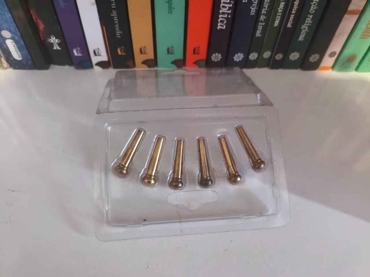 Pinos para violão em metal 