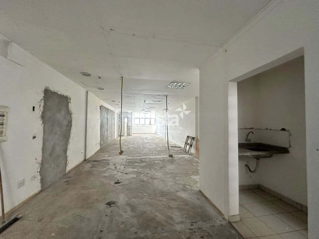 Aluguel: Sala Comercial de 75 m² | Centro de Santos