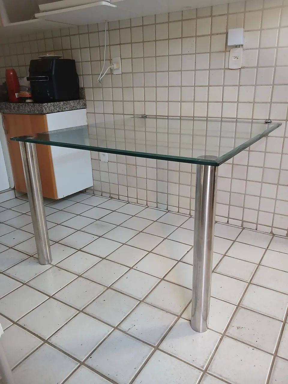 Mesa de vidro temperado com pés em alumínio - Foto 4