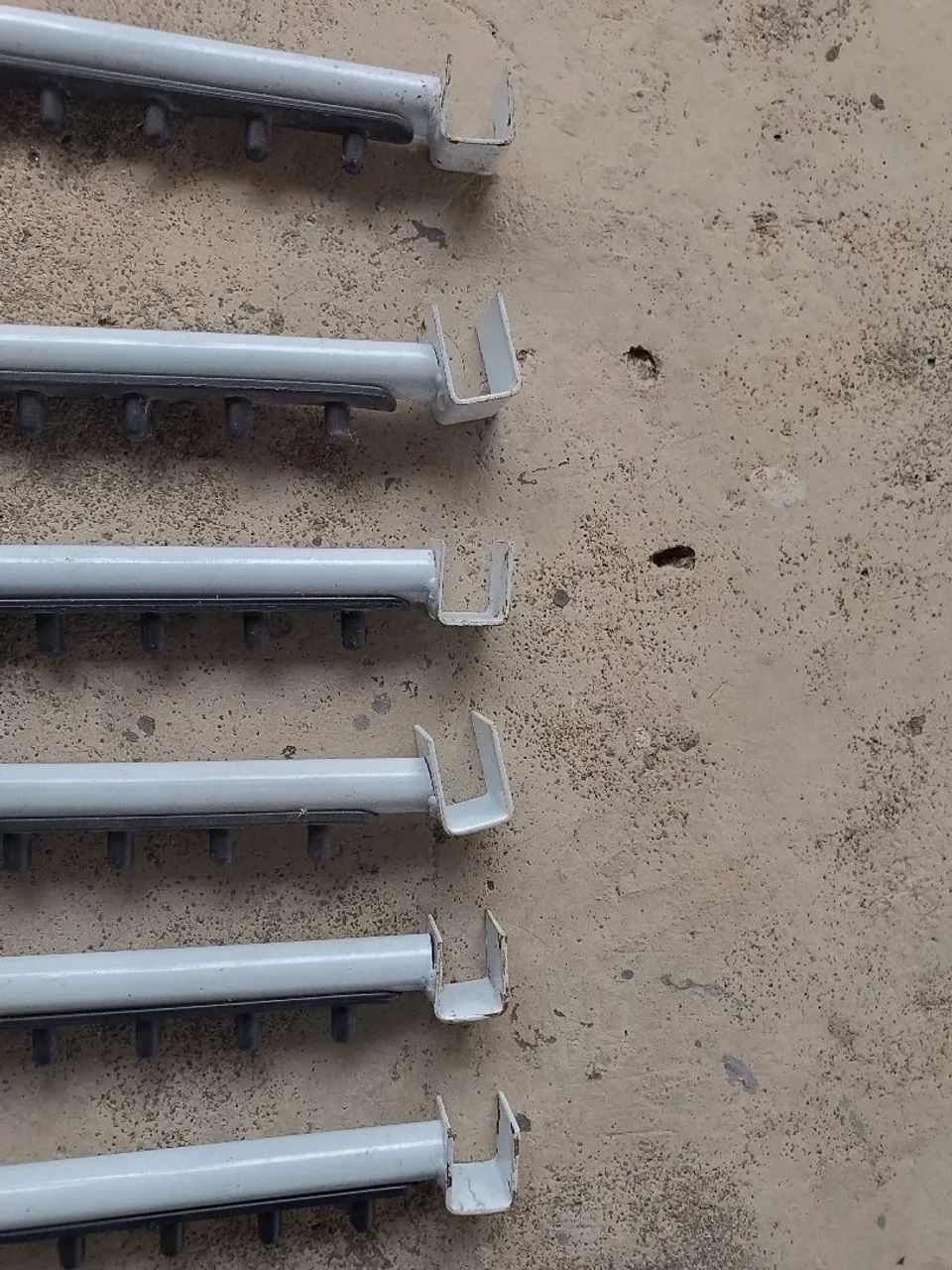 6 Suportes verticais Arara Cabideiro - Foto 2