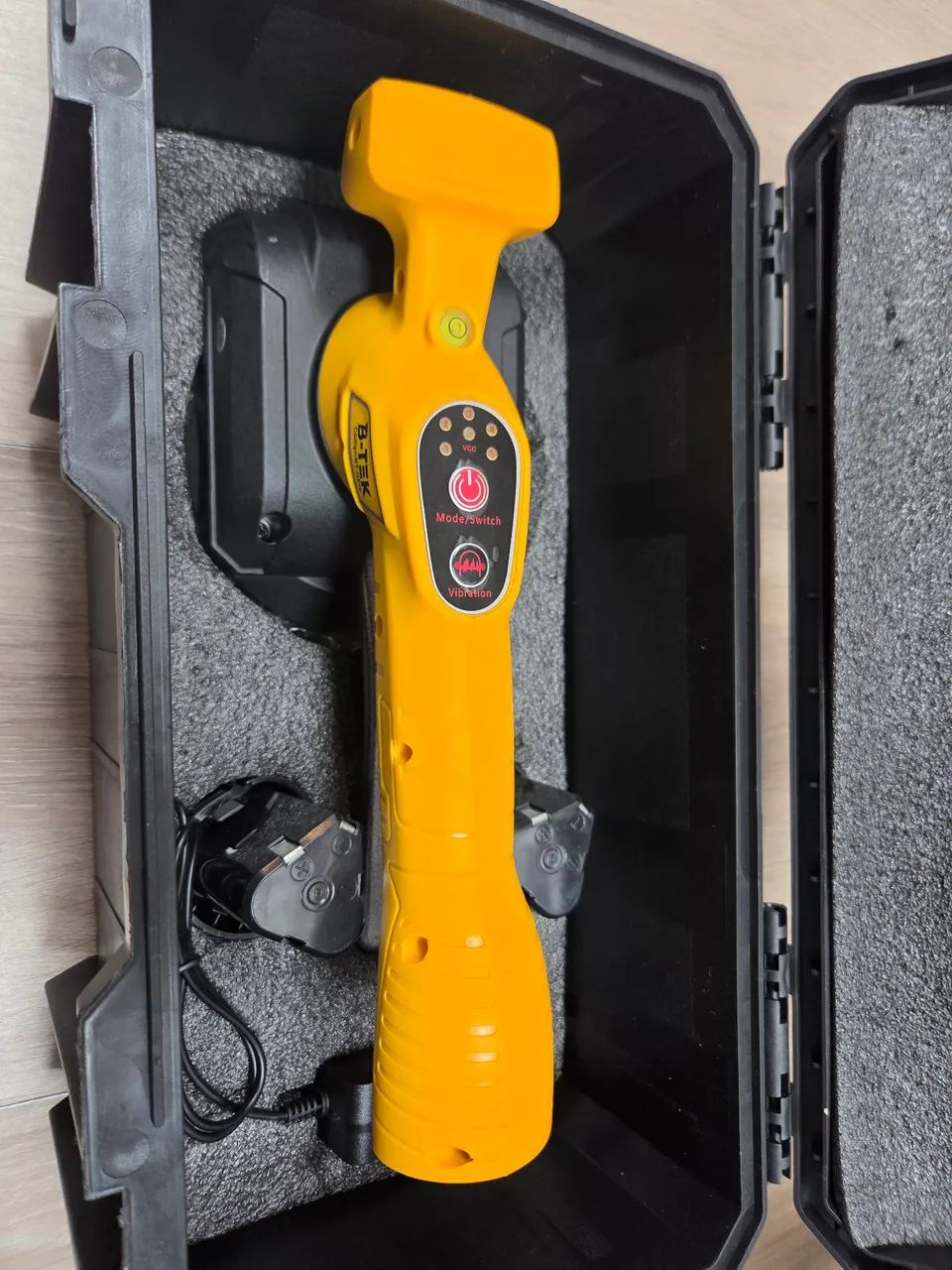 Assentador de Pisos Novo com 2 baterias