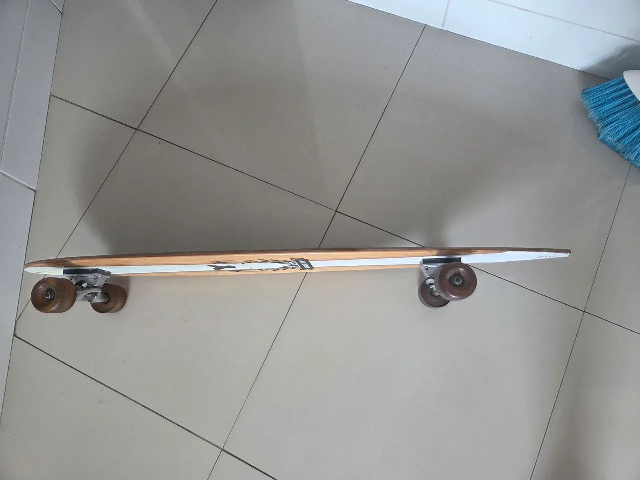 Longboard Pintail Completo - Ótimo para Passeio e Carving - Foto 4