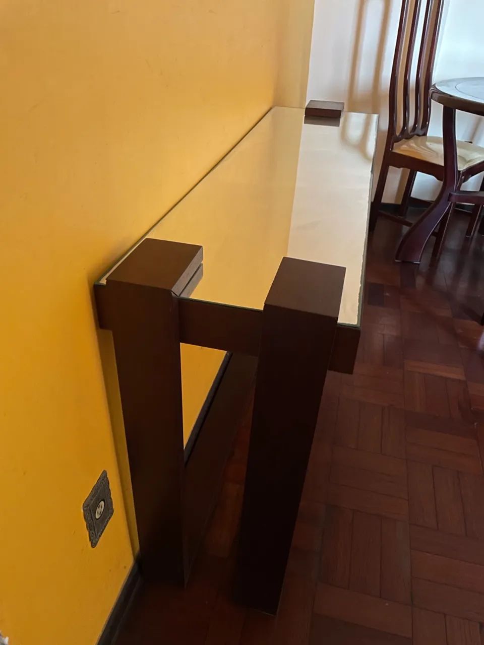 Mesa de madeira com tampo de espelho  - Foto 2