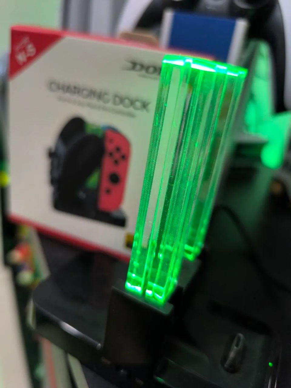 Base Carregadora para Joy-Cons e Pro Controle - Nintendo Switch  - Foto 5